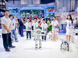 Nggak Cuma Mobil, Chery Kian Serius Garap Robot