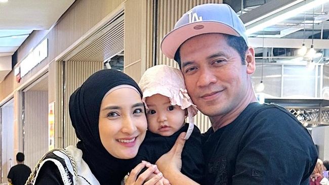 Potret Gemas Baby Clemi, Anak Bungsu Chaca Thakya dan Ricky Perdana yang Baru Berusia 5 Bulan