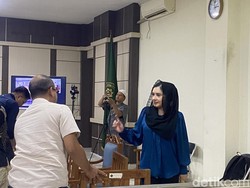 Fadia Arafiq Beberkan Aliran Uang THR Lebaran dari Kepala OPD