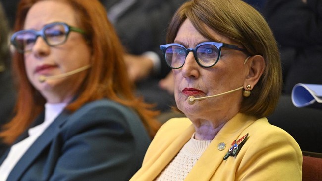Latin American candidates for UN Secretary-General, Costa Rican Rebeca Grynspan (R) and Ecuadorean Maria Fernanda Espinosa, take part in the Regional Dialogue on the Future Leadership of the United Nations in Montevideo on August 3, 2026. (Photo by S