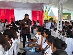 Duta Literasi Keuangan OJK Kenalkan Cara Atur Uang Saku ke Pelajar Rote Ndao