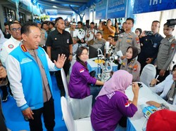 Kapolri Hadiri Baktikes di Jatim, 1.000 Warga dan Pekerja Dicek Medis Gratis