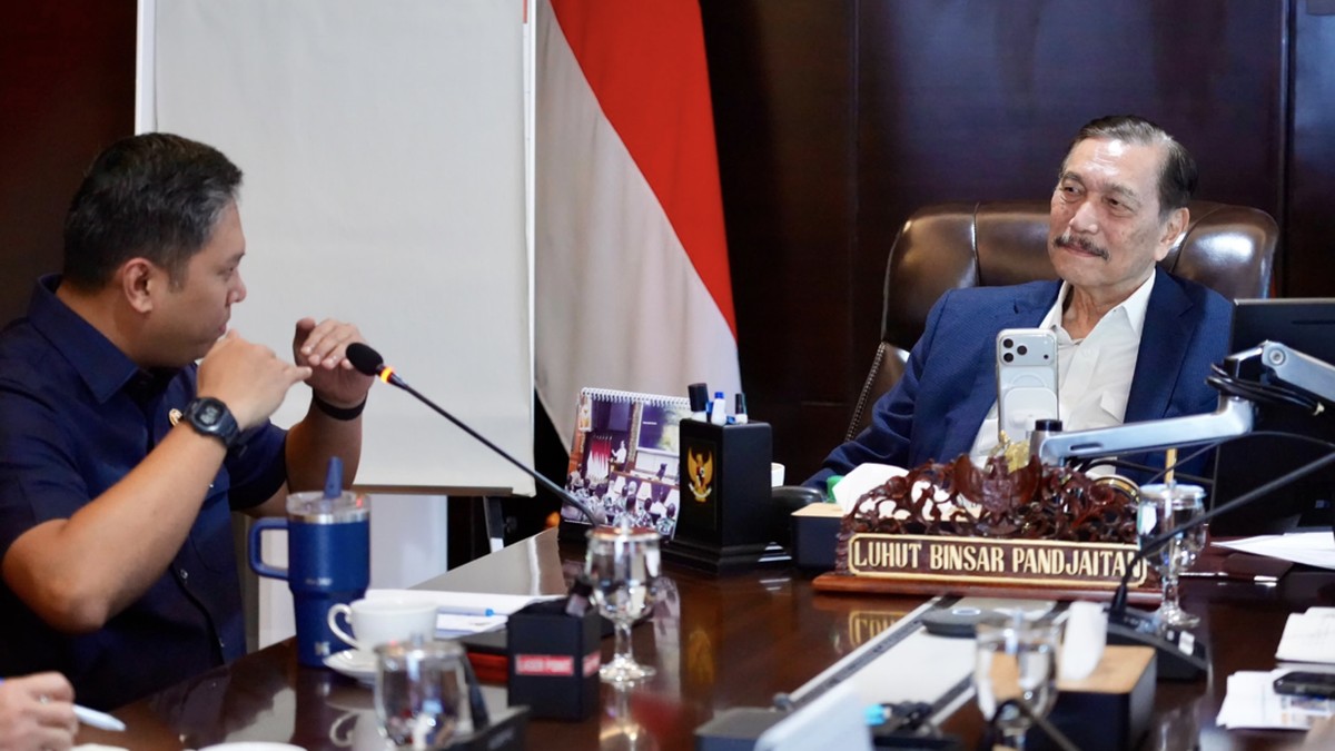 Luhut Bertemu Bos BGN Sudaryono, Singgung Penutupan 1.300 Dapur MBG