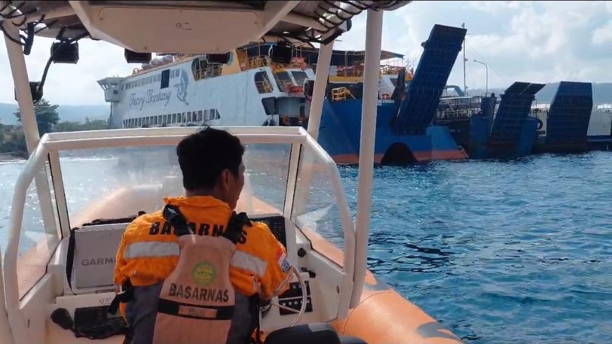 KMP Bontang Ekspress II Terbakar Saat Sedang Sandar di Banyuwangi