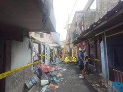 Warga Sempat Coba Padamkan Kebakaran di Paseban, tapi Api Cepat Membesar