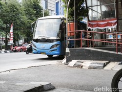 Nekat Loncat dari Halte Kejar Bus Trans Semarang, Emak-emak Terluka