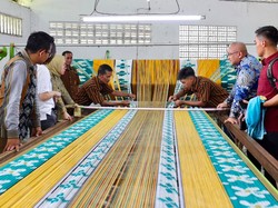 LPDB Koperasi Bantu Lurik Prasojo Klaten Naik Kelas ke Pasar Global