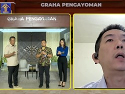 Warga Curhat Kendala Lepas Status WNI, Menkum Minta Jajaran Tindak Lanjut