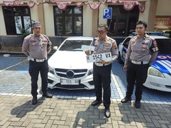 Mercy Pelat Kata Kasar Lawan Arah di Veteran Semarang Diamankan