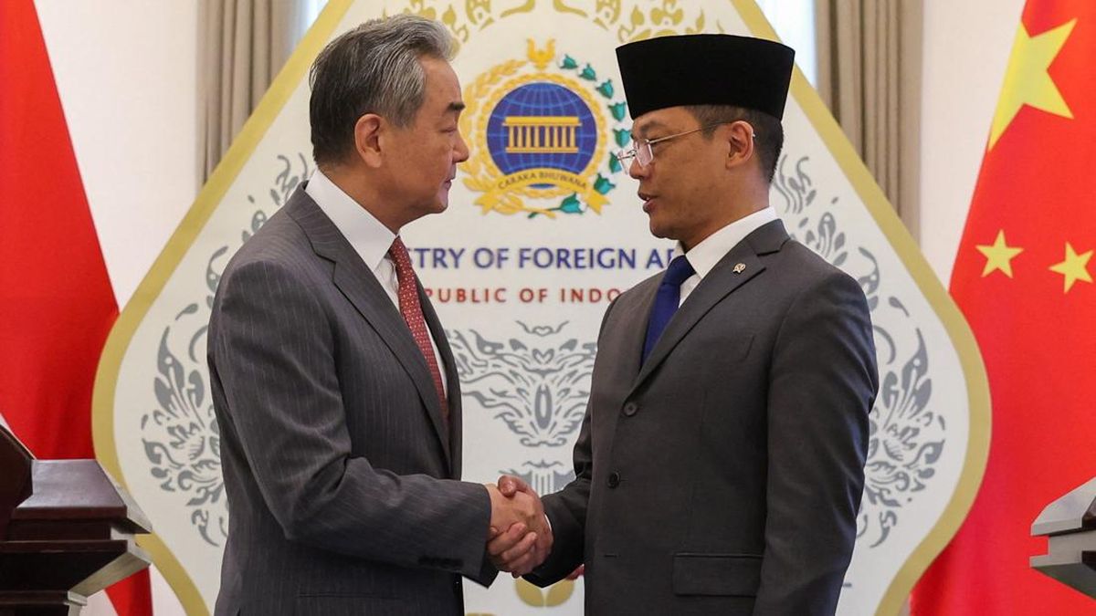 Wang Yi Temui Sugiono, China-RI Perkuat Kerja Sama Energi hingga AI