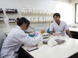 Mahasiswa Unud Bikin Produk Kompres Hangat yang Bisa Dipakai Ulang
