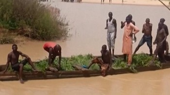 thumbnail video nigeria kecelakaan perahu