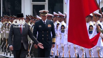 Menteri Pertahanan RI Sjafrie Sjamsoeddin menerima Menhan China Laksamana Dong Jun di Kantor Kemhan, Jakarta pada Jumat (21/8).