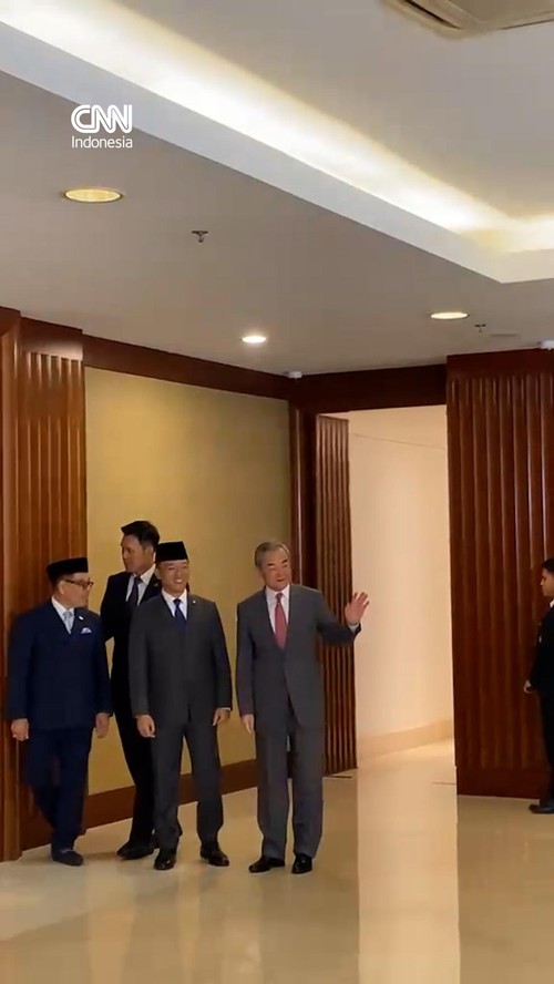 Menteri Luar Negeri Sugiono menerima kunjungan Menlu China Wang Yi di Gedung Nusantara, Kemlu RI, Jakarta pada Jumat (21/8).