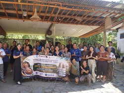 Kerajinan Anyaman Bambu Sidatapa Menuju Produk Kreatif Unggulan
