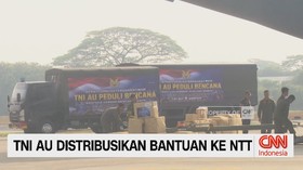 TNI AU Distribusikan Bantuan ke NTT