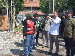 Walkot Eri Ngamuk Saat Tertibkan Pengolahan Sampah Ilegal di Keputih