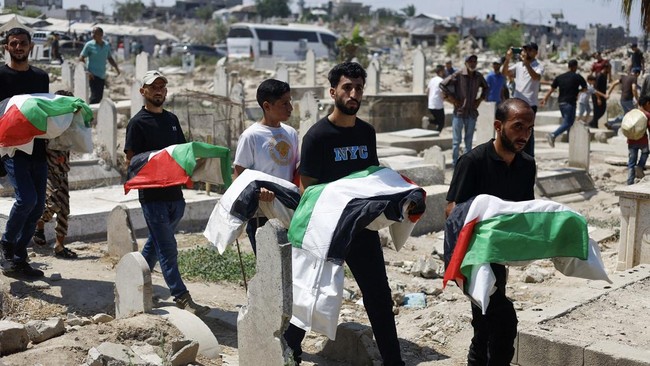 Warga Gaza Gelar Upacara Pemakaman 50 Jenazah Korban Kebiadaban Israel