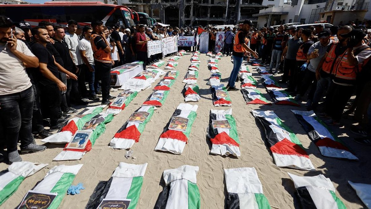 Warga Gaza Gelar Upacara Pemakaman 50 Jenazah Korban Kebiadaban Israel