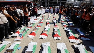 FOTO: Upacara Pemakaman 50 Jenazah Korban Kebiadaban Israel di Gaza