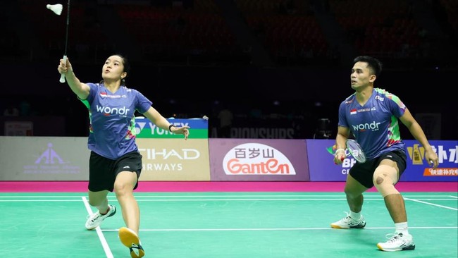 Amri Syahnawi/Nita Violina Marwah saat berlaga di Kejuaraan Dunia Badminton 2026. (Arsip PBSI)
