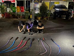 Brimob Polda Metro Gagalkan Tawuran di Ciracas Jaktim, 9 Celurit Diamankan