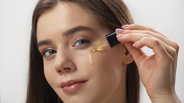BeauPicks: 3 Rekomendasi Serum Wajah dari Brand Lokal untuk Atasi Jerawat Membandel