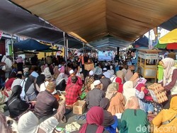 Haul ke-45 KH Abdul Hamid Pasuruan Banjir Jemaah, Jalan hingga Gang Penuh