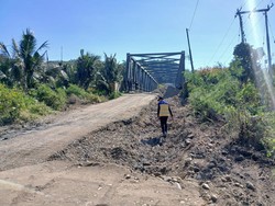 Jembatan Rusak Akibat Gempa NTT, Logistik ke Lamba Leda Utara Terhambat