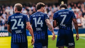 Millwall menang 3-0 saat menjamu Norwich City pada pekan ketiga Championship 2026/2027 dengan Elkan Baggott menjadi cadangan, Sabtu (22/8).