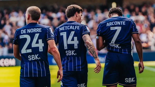 Millwall menang 3-0 saat menjamu Norwich City pada pekan ketiga Championship 2026/2027 dengan Elkan Baggott menjadi cadangan, Sabtu (22/8).