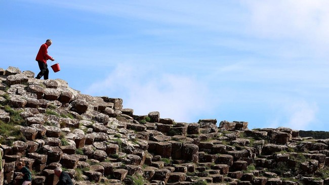 Ribuan Koin Logam Kotori Situs Warisan Dunia UNESCO di Irlandia