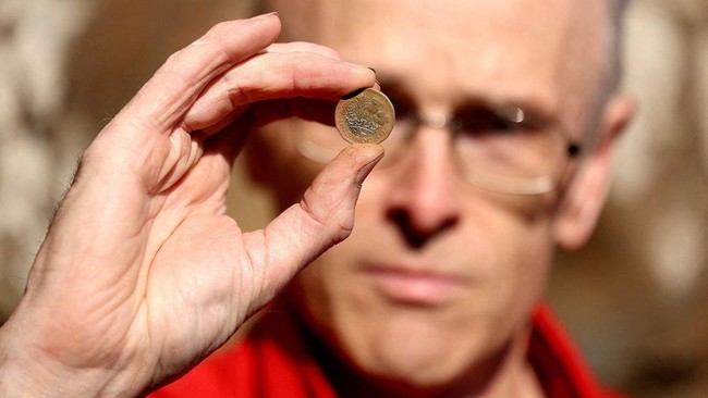 Ribuan Koin Logam Kotori Situs Warisan Dunia UNESCO di Irlandia