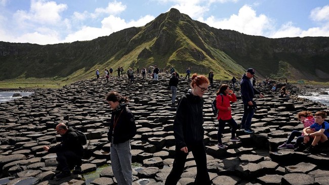Ribuan Koin Logam Kotori Situs Warisan Dunia UNESCO di Irlandia
