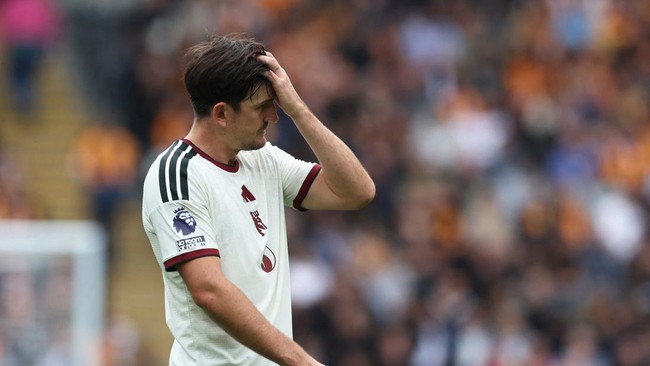 Soccer Football - Premier League - Hull City v Manchester United - MKM Stadium, Hull, Britain - August 22, 2026 Manchester United's Harry Maguire reacts after Hull City's Nobel Mendy scores their second goal REUTERS/Scott Heppell EDITORIAL USE ONLY. 