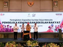 Wamensos dan Humas Sekolah Rakyat Doa Bersama Korban Bencana NTT
