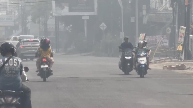 Kabut asap mulai pekat selimuti Kota Jambi