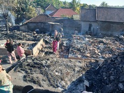 Kemensos Kirim Bantuan untuk Korban Kebakaran Kampung Adat Sade NTB