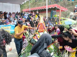 Meriahnya Ruwat Rawat Menoreh, Ada Kirab Budaya-Rayahan Gunungan Hasil Bumi