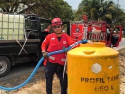 Warga Bungur Kobar 2 Bulan Kekeringan, Kucuran Air Bersih Ringankan Beban