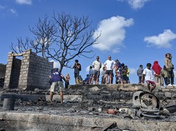 Kebakaran Hebat, Kampung Adat Desa Sade Rata dengan Tanah
