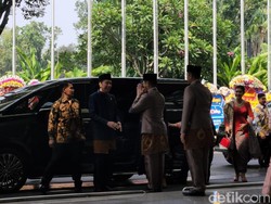Jokowi, Pramono, hingga Menteri Kabinet Merah Putih Hadiri Nikahan Sespri Prabowo