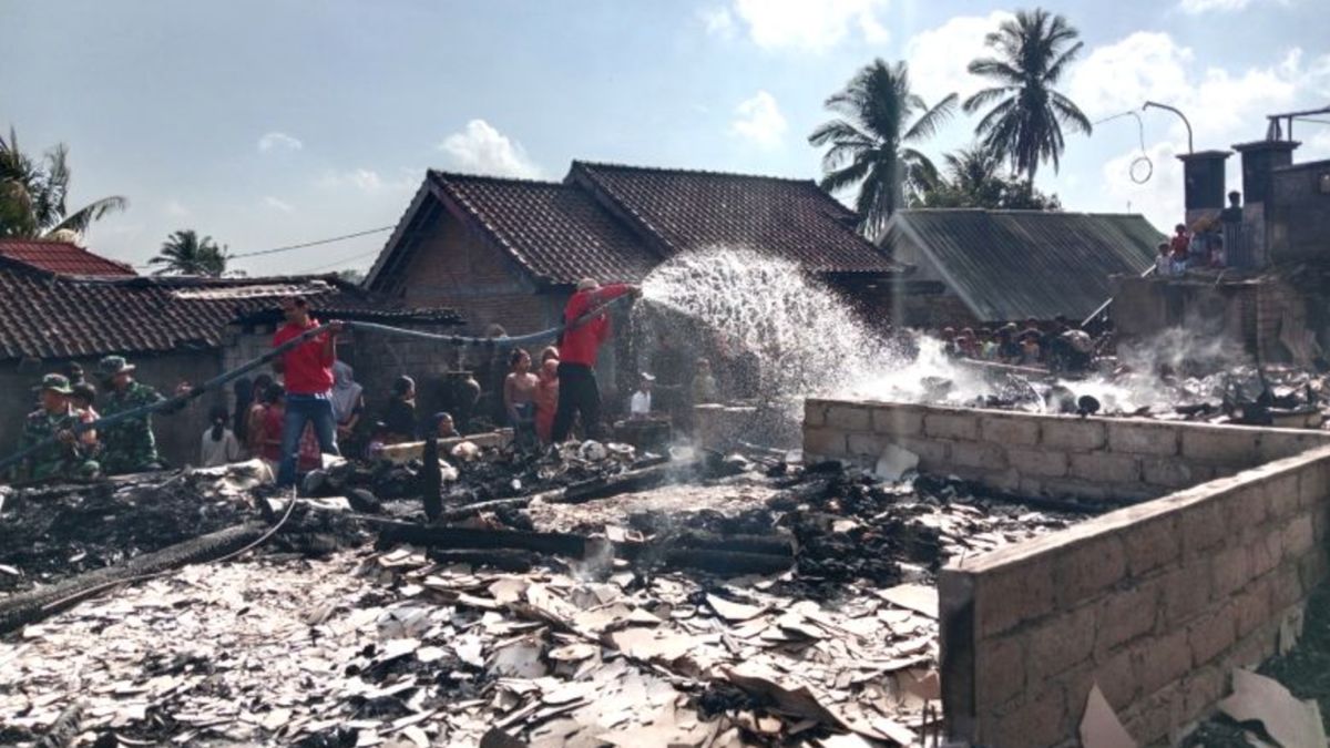 Pemprov NTB Bakal Bangun Lagi Ratusan Rumah Desa Adat Sade yang Hangus