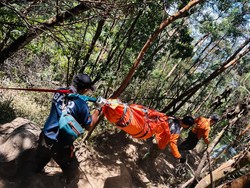 ABG Pendaki Asal Karanganyar Ditemukan Tewas di Jurang Gunung Sumbing