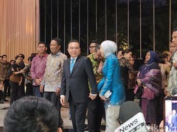 Menteri hingga Pimpinan DPR Hadiri Resepsi Pernikahan Sespri Prabowo