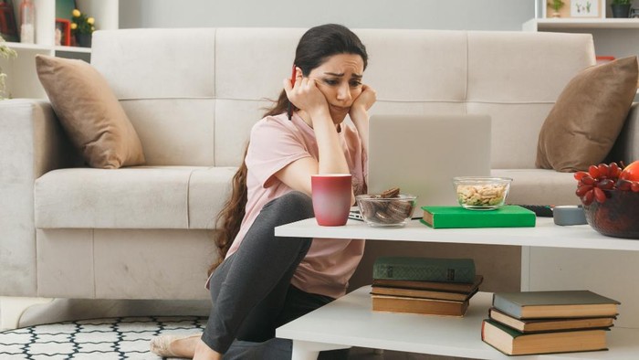 Mudah Marah di Minggu Sore? Mungkin Kamu Sedang Mengalami 4 Masalah Ini di Tempat Kerja