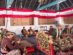 Gamelan Sekaten Solo Ditabuh di Masjid Agung, Jadi Momen Warga Bernostalgia