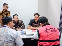 Kejagung Limpahkan Eks Anggota Ombudsman Yeka Hendra ke Kejari Jakpus