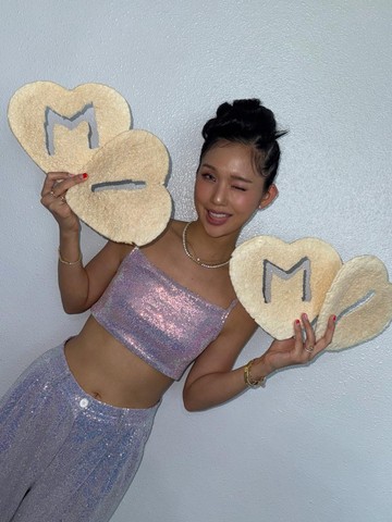 MIMI OH MY GIRL Resmi Debut Solo dengan 'Bish Bash Bosh', Intip 5 Potretnya!