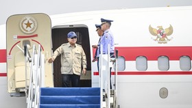 Prabowo Kunjungi NTT, Pimpin Rapat Penanganan Dampak Gempa
